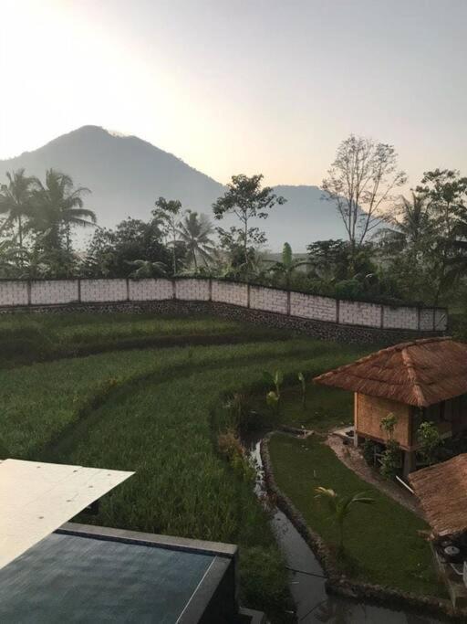 Villa As-Salam, Kadungora, Garut Luaran gambar