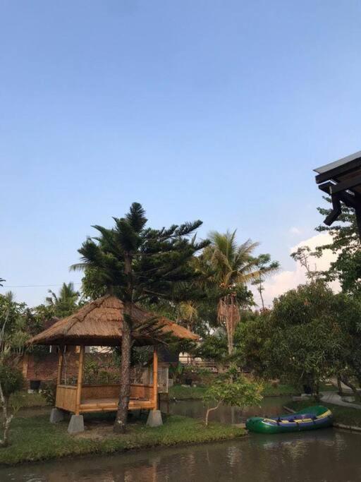 Villa As-Salam, Kadungora, Garut Luaran gambar